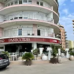 Comar Apartment Summerland Mamaia