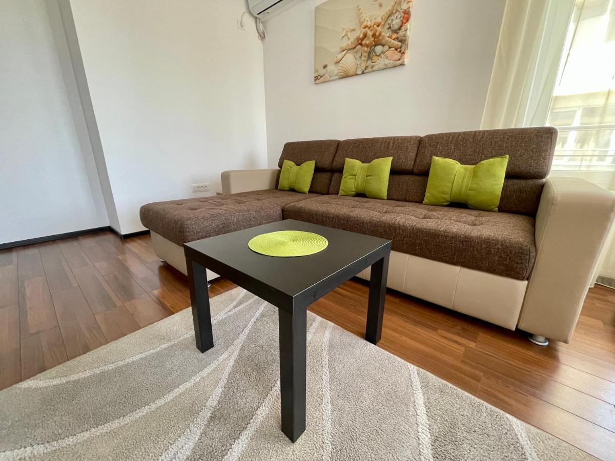 Comar Summerland Apartament *
